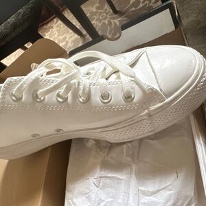 Converse Vintage White